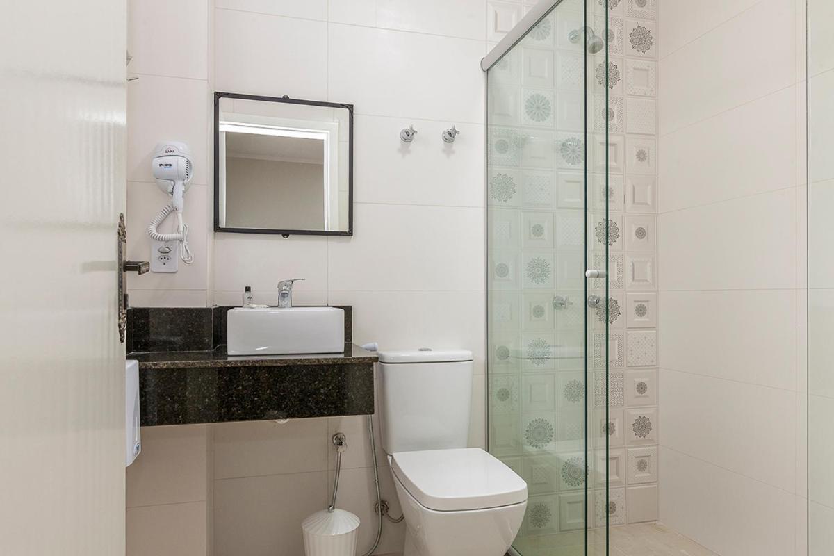 Hotel Goncalves- Proximo A Santa Casa De Porto Alegre Ngoại thất bức ảnh