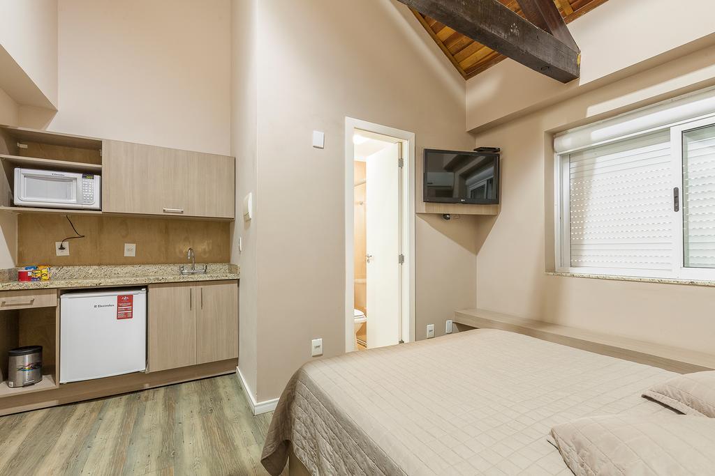 Hotel Goncalves- Proximo A Santa Casa De Porto Alegre Ngoại thất bức ảnh