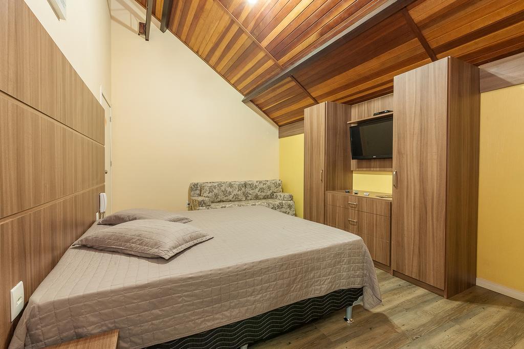 Hotel Goncalves- Proximo A Santa Casa De Porto Alegre Ngoại thất bức ảnh