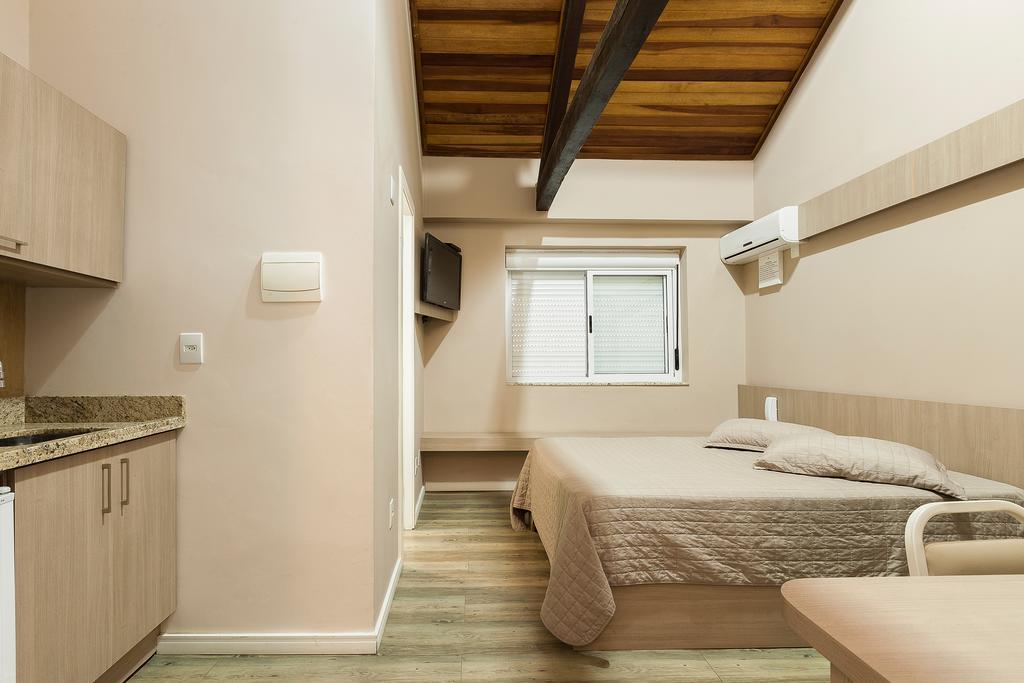 Hotel Goncalves- Proximo A Santa Casa De Porto Alegre Ngoại thất bức ảnh
