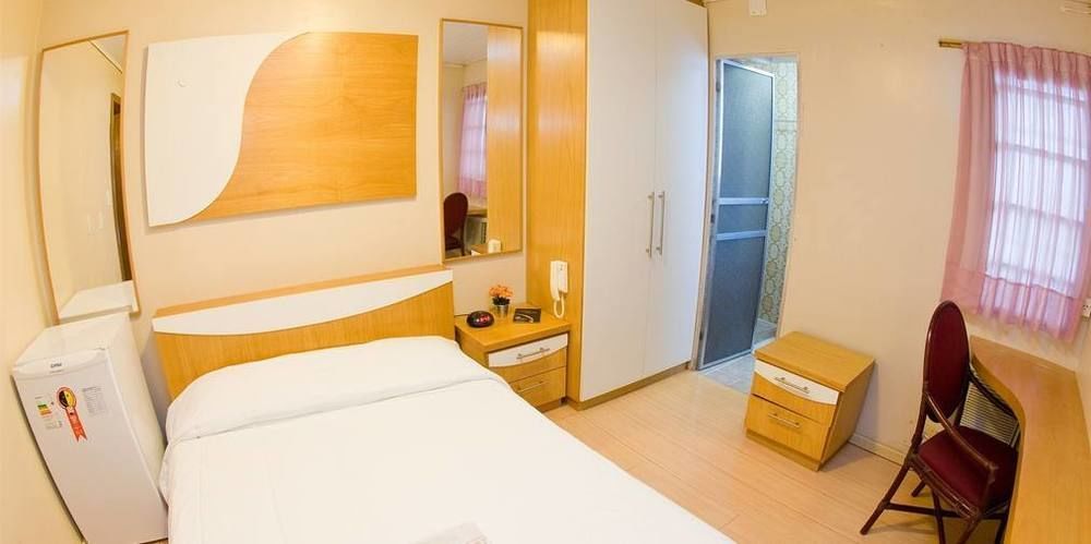 Hotel Goncalves- Proximo A Santa Casa De Porto Alegre Ngoại thất bức ảnh