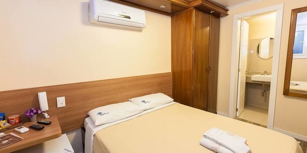 Hotel Goncalves- Proximo A Santa Casa De Porto Alegre Ngoại thất bức ảnh