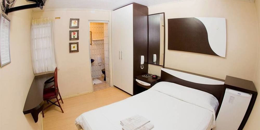 Hotel Goncalves- Proximo A Santa Casa De Porto Alegre Ngoại thất bức ảnh